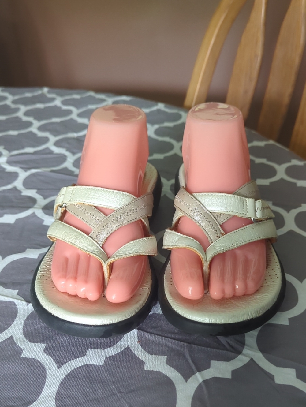 Clarks slip-on shoe in Cream And tan